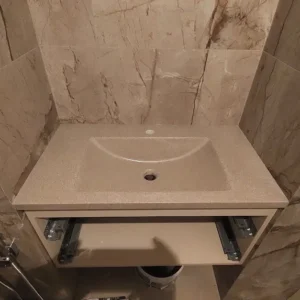 Белая тумба по накладной умывальник